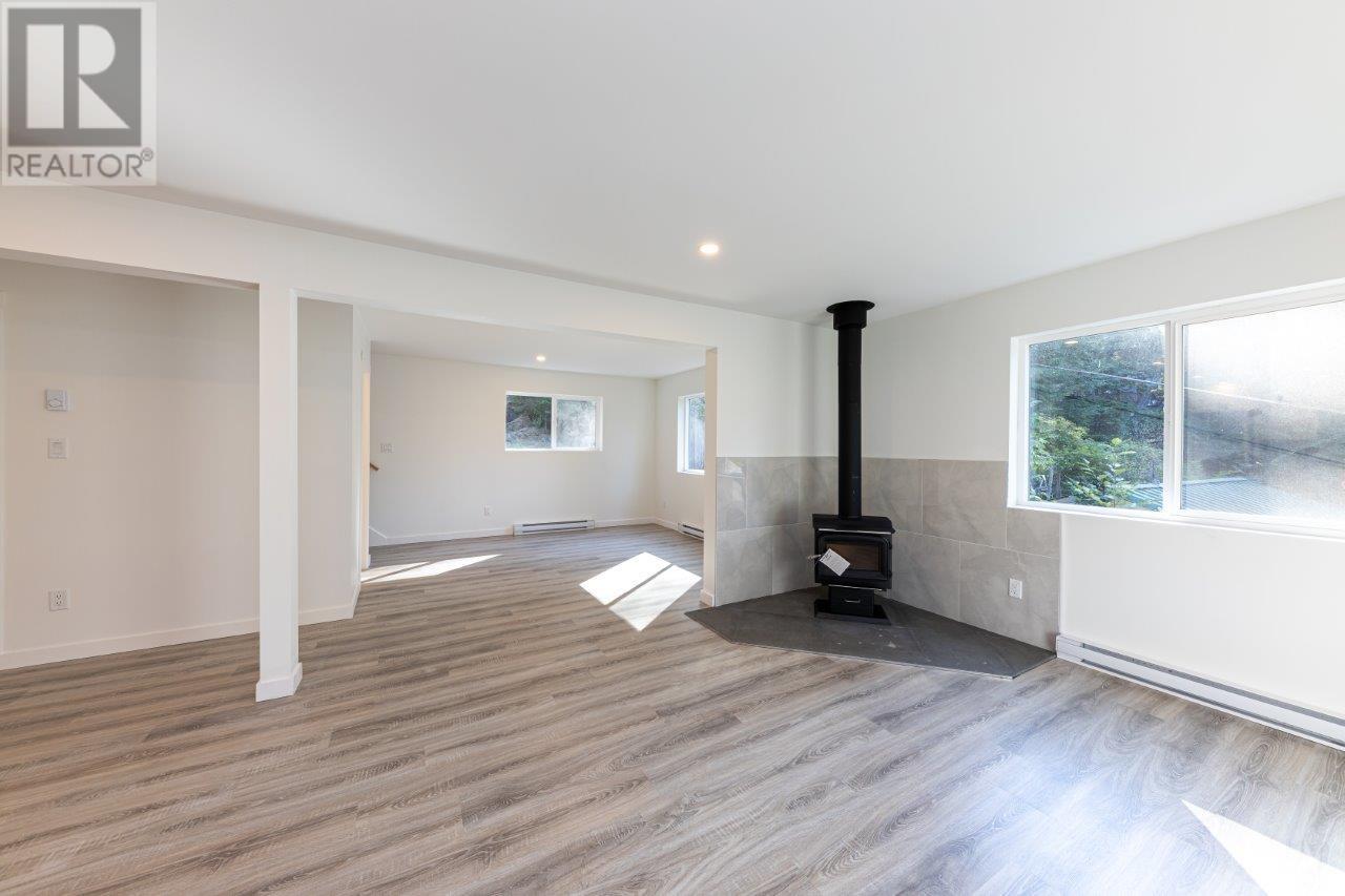 1213 Adams Road, Bowen Island, British Columbia  V0N 1G2 - Photo 1 - R2854193