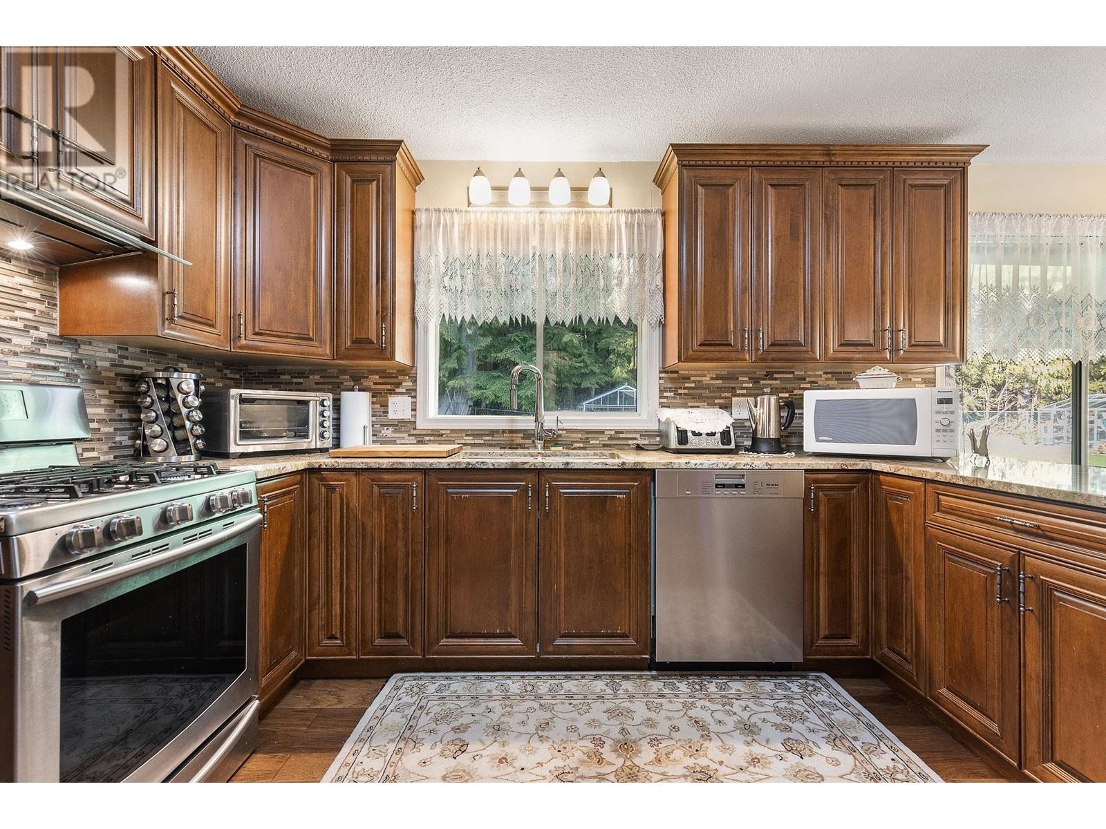 26025 103 Avenue, Maple Ridge, British Columbia  V2W 1K1 - Photo 7 - R2853366