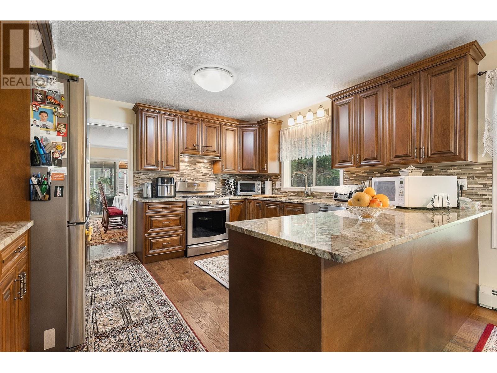 26025 103 Avenue, Maple Ridge, British Columbia  V2W 1K1 - Photo 5 - R2853366