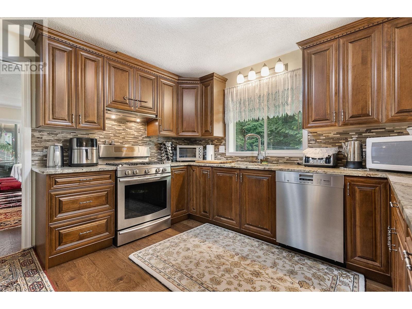 26025 103 Avenue, Maple Ridge, British Columbia  V2W 1K1 - Photo 6 - R2853366