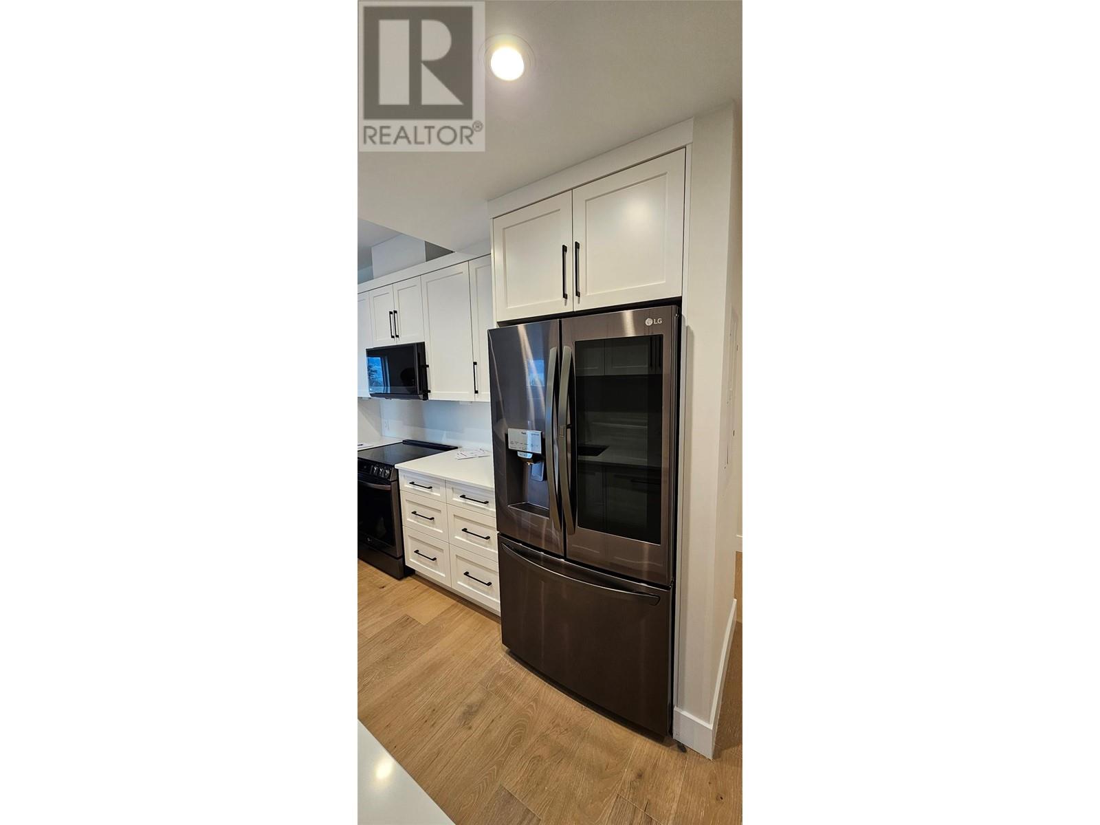 217 ELM Avenue Unit# 301 Penticton