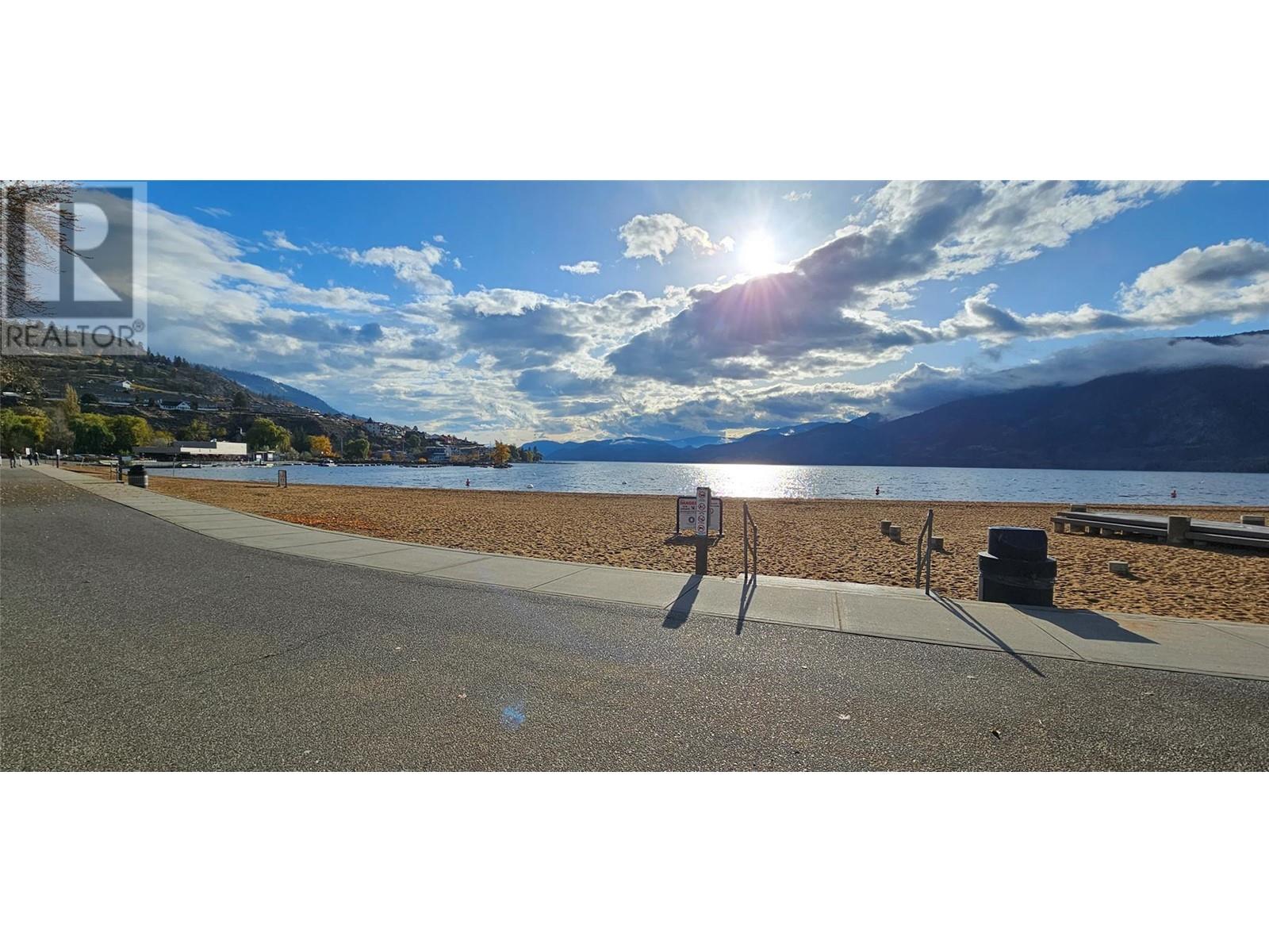 217 ELM Avenue Unit# 301 Penticton