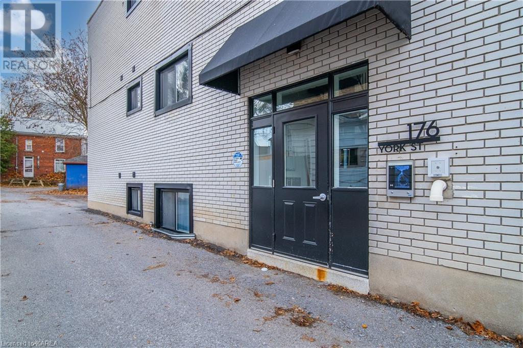 176 York Street, Kingston, Ontario  K7K 1R4 - Photo 4 - 40547129