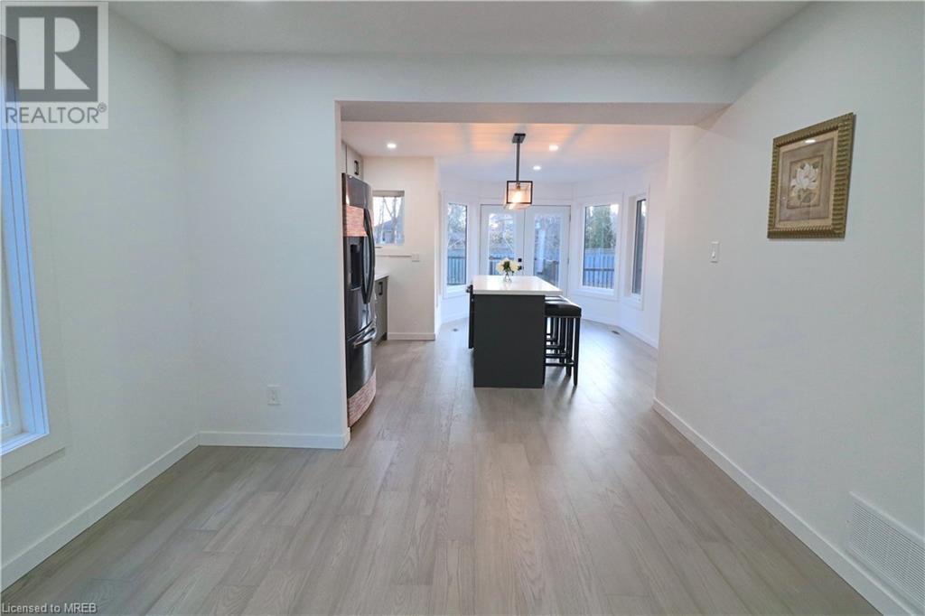 21 Westland Street, St. Catharines, Ontario  L2S 3T1 - Photo 7 - 40547089