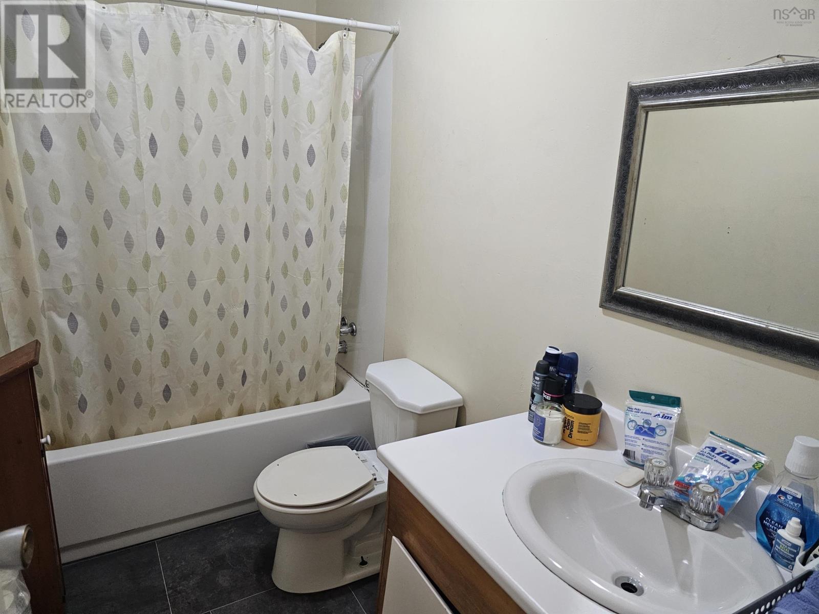 332 Cormier Street, New Waterford, Nova Scotia  B1H 3W5 - Photo 11 - 202403588