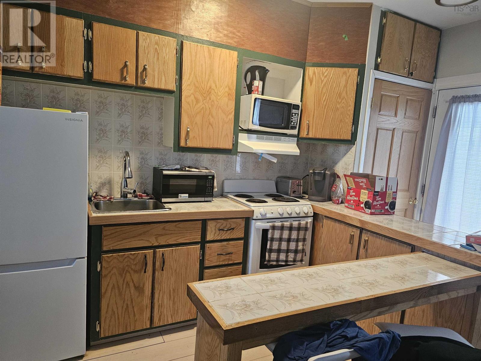 332 Cormier Street, New Waterford, Nova Scotia  B1H 3W5 - Photo 14 - 202403588