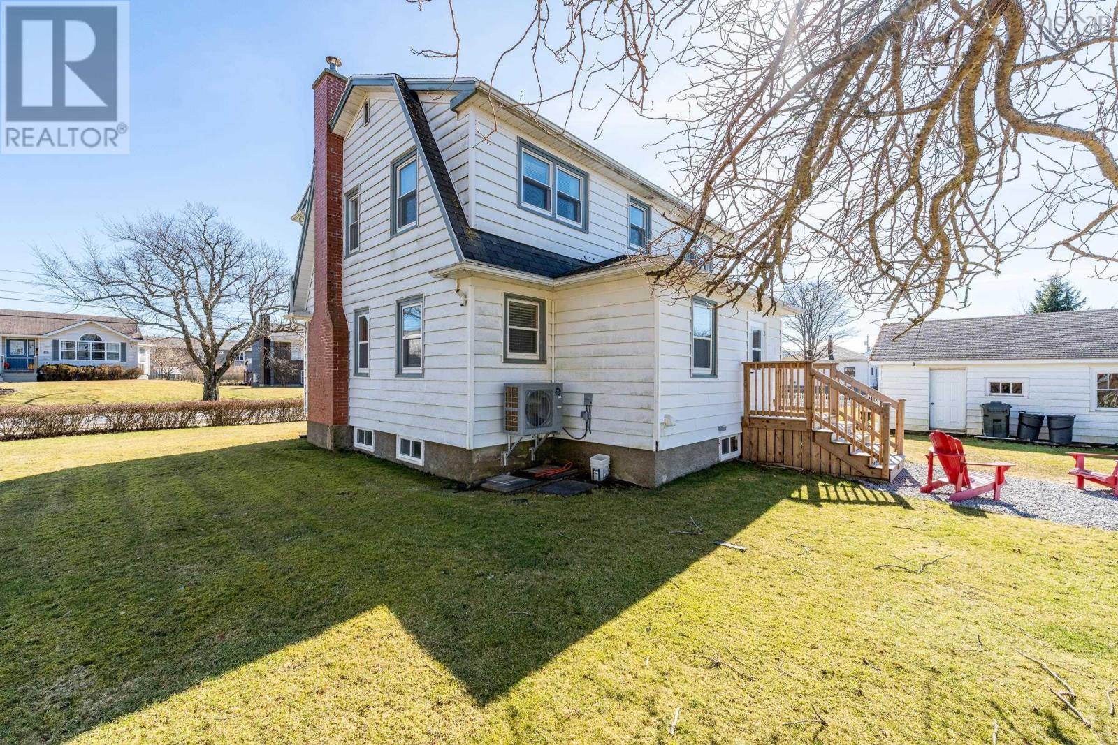 60 Green Street, Yarmouth, Nova Scotia  B5A 1Z5 - Photo 3 - 202403626