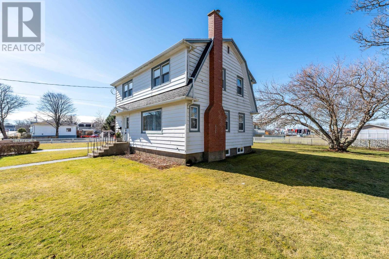 60 Green Street, Yarmouth, Nova Scotia  B5A 1Z5 - Photo 5 - 202403626