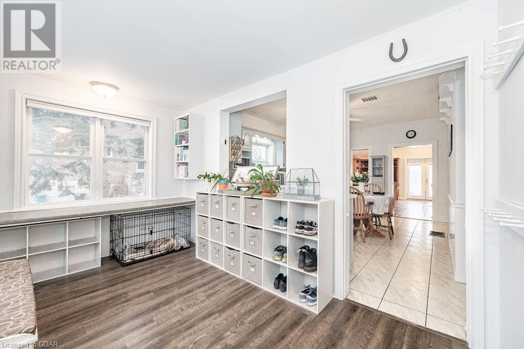 60 Queensway Drive, St. Jacobs, Ontario  N0B 2N0 - Photo 2 - 40546901