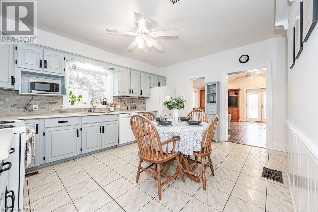 60 Queensway Drive, St. Jacobs, Ontario  N0B 2N0 - Photo 4 - 40546901