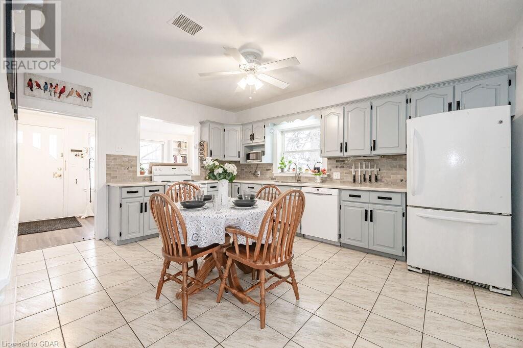 60 Queensway Drive, St. Jacobs, Ontario  N0B 2N0 - Photo 5 - 40546901