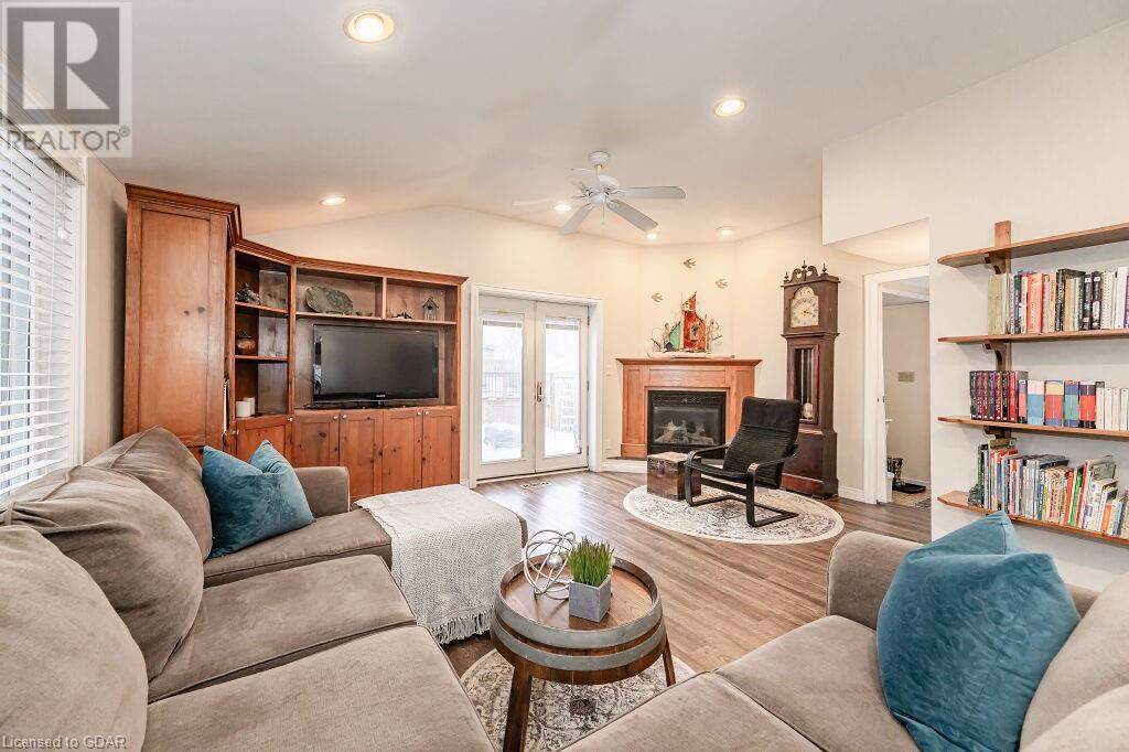 60 Queensway Drive, St. Jacobs, Ontario  N0B 2N0 - Photo 6 - 40546901