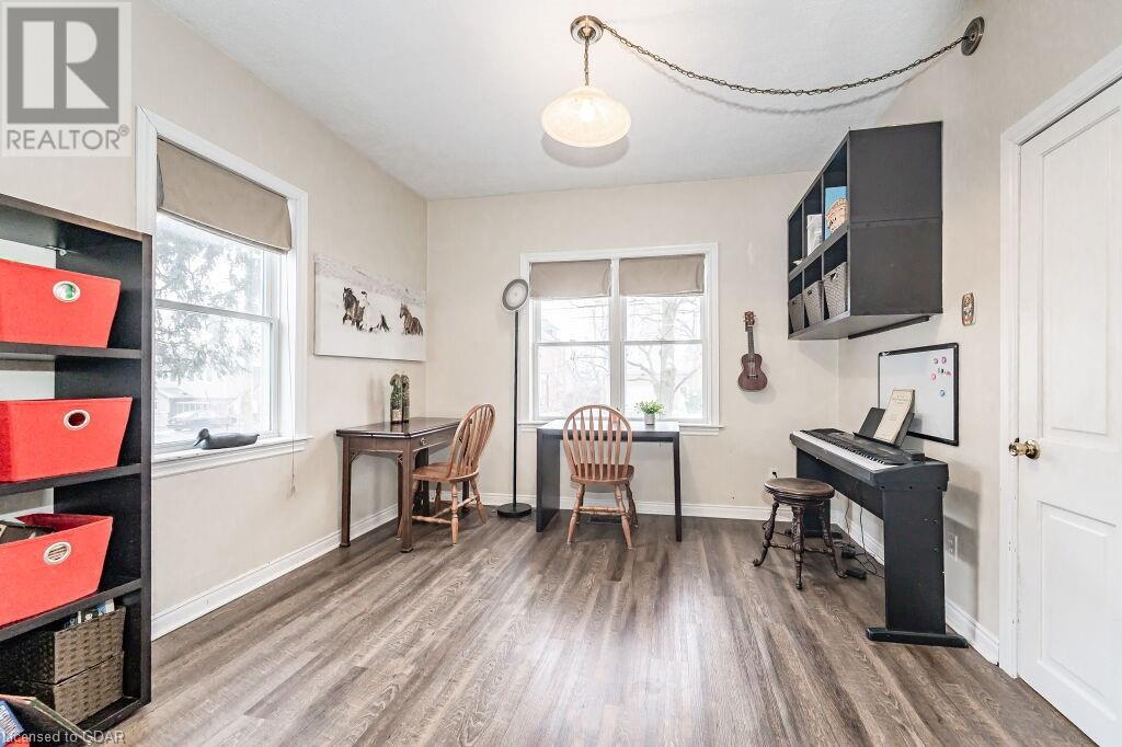 60 Queensway Drive, St. Jacobs, Ontario  N0B 2N0 - Photo 8 - 40546901