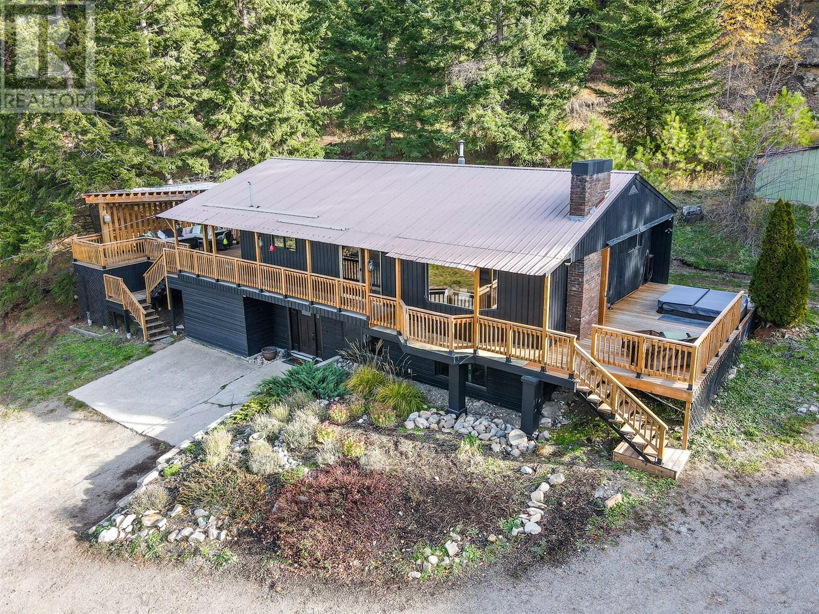 17611 Angus Road, Lake Country North West, Lake Country 