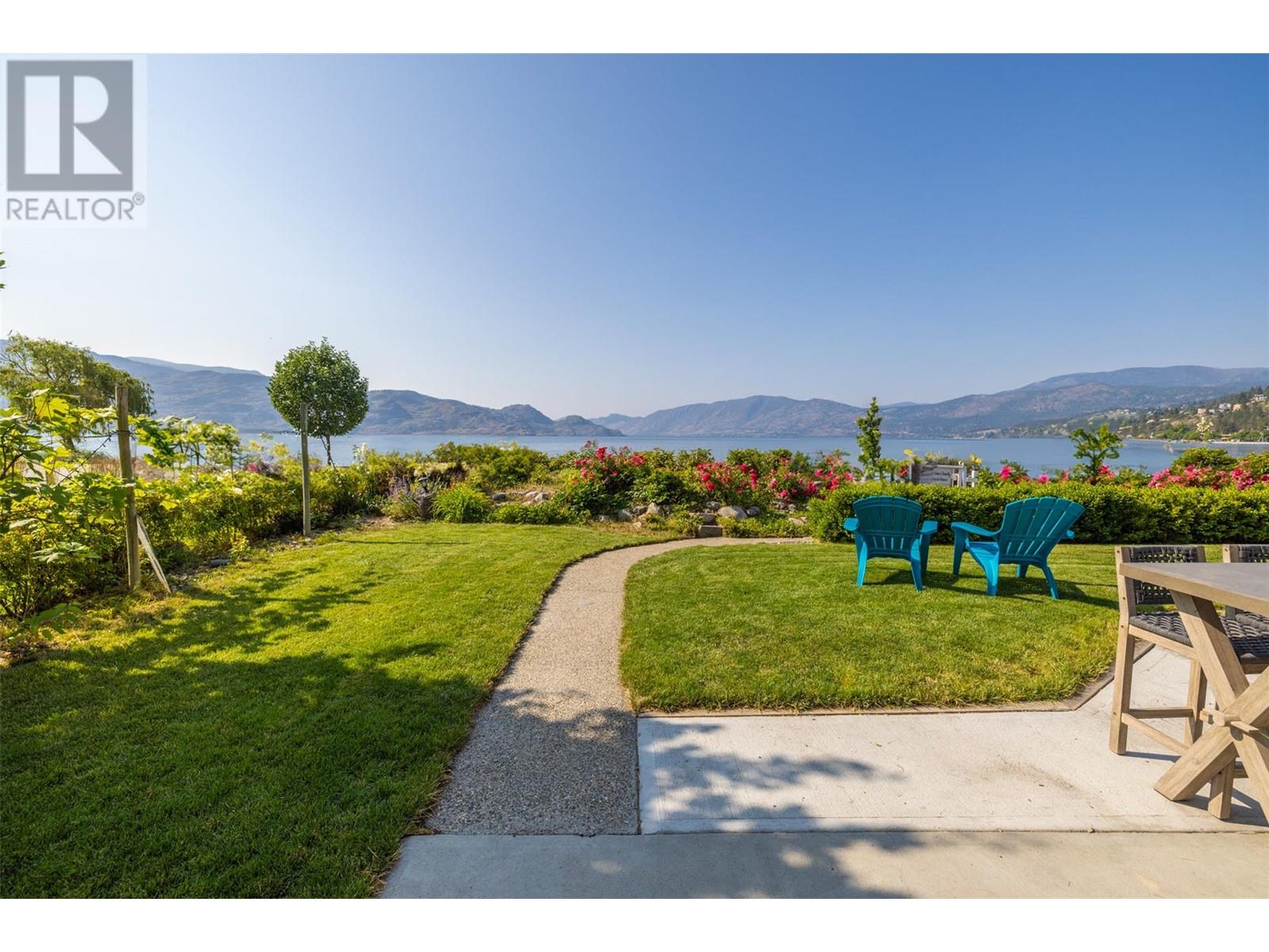 4244 Beach Avenue Peachland Photo 14