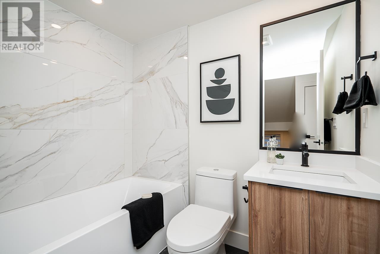 2 2794 Horley Street, Vancouver, British Columbia  V5R 4R8 - Photo 11 - R2854311