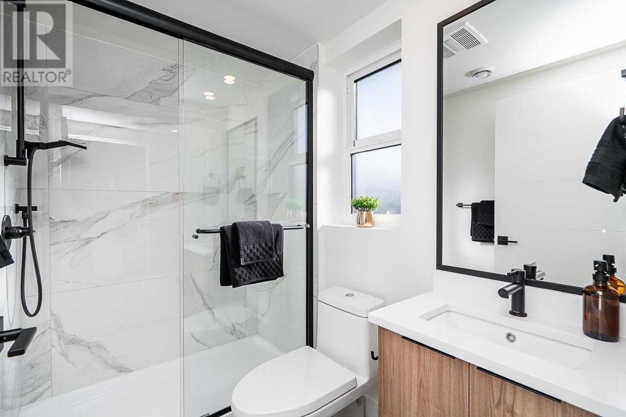 2 2794 Horley Street, Vancouver, British Columbia  V5R 4R8 - Photo 9 - R2854311