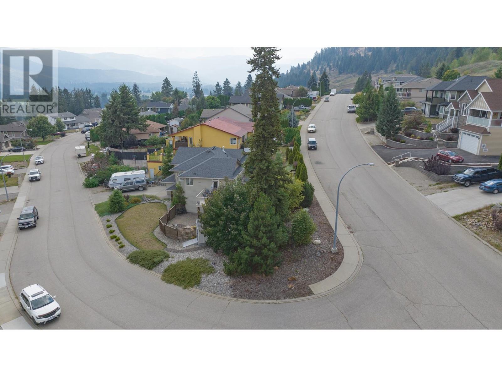 2040 Skyview Crescent, Lumby, British Columbia  V0E 2G0 - Photo 46 - 10284050