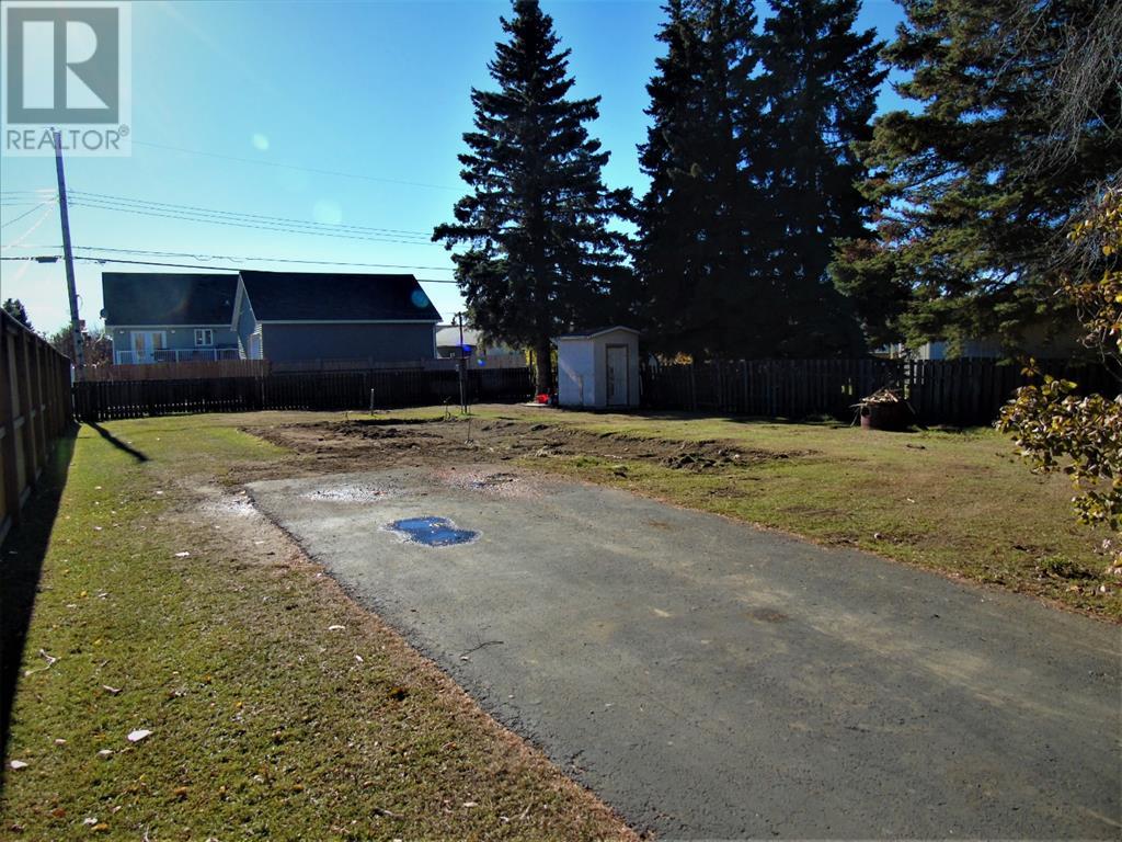 609 3 Avenue Nw, Slave Lake, Alberta  T0G 2A1 - Photo 4 - A1155426