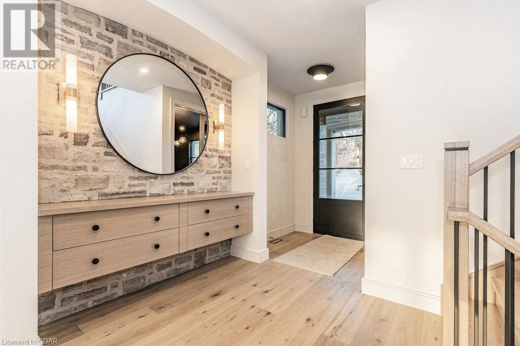 204 King Street, Guelph, Ontario  N1E 4R2 - Photo 2 - 40547481