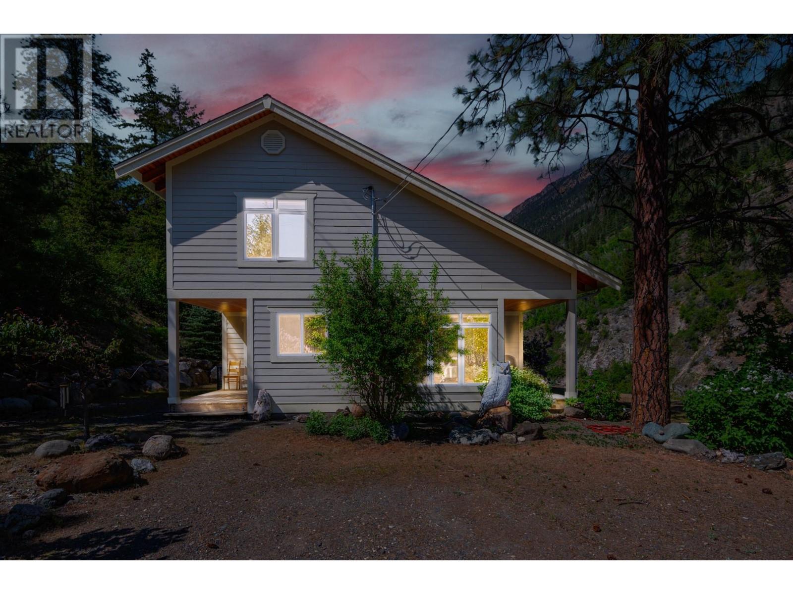 1315 Old Bridge Road, Lillooet, British Columbia   - Photo 2 - 176970