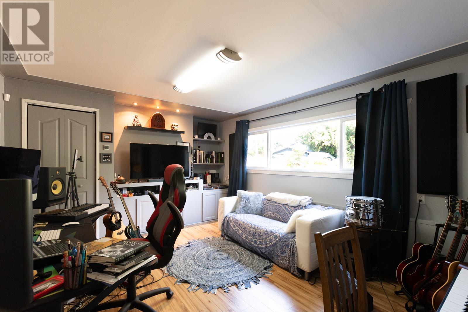 4642 Cochrane Road, Madeira Park, British Columbia  V0N 2H1 - Photo 16 - R2854366