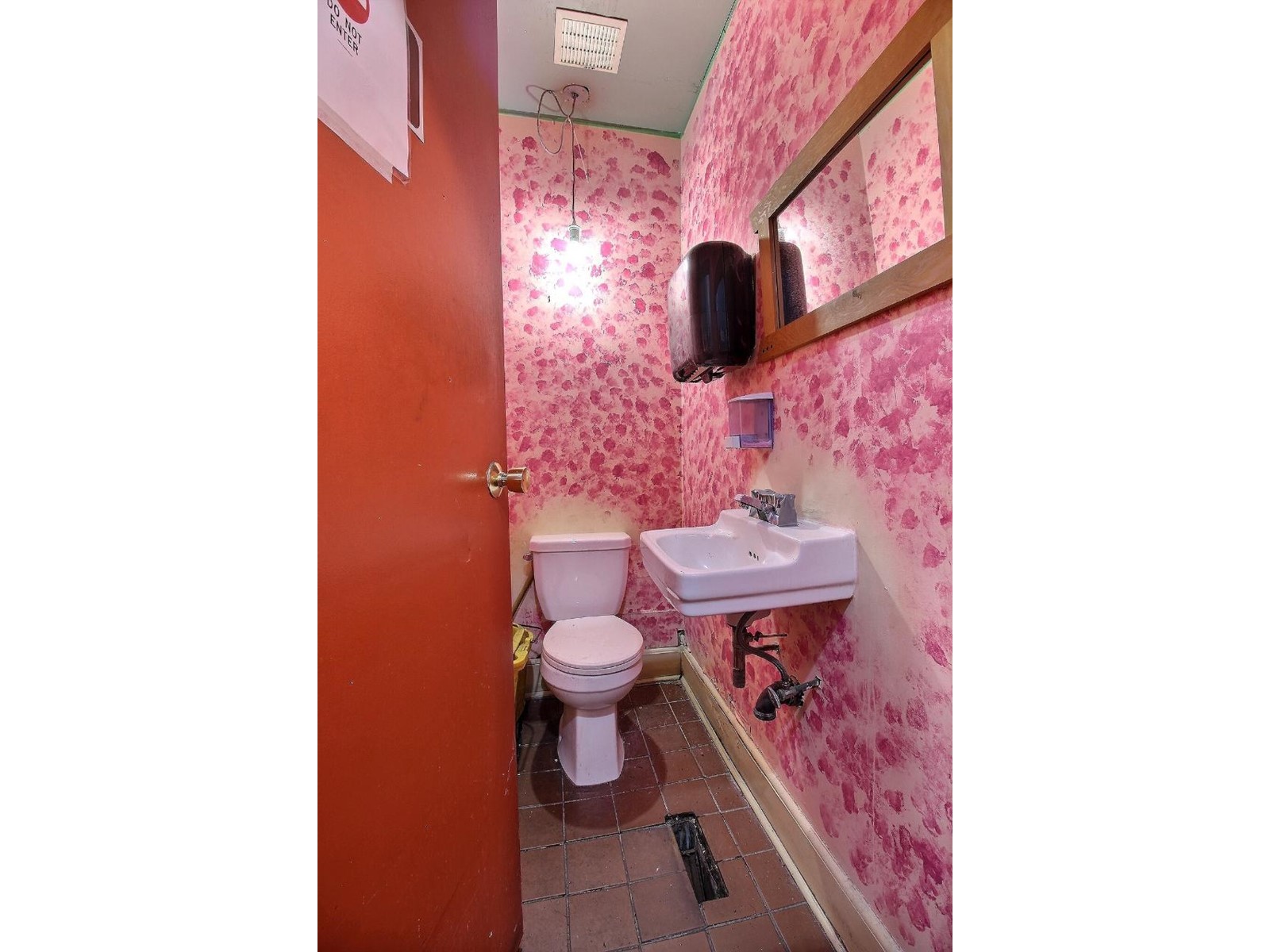 318 Stephen Avenue, East Highway 1, British Columbia  V0A 1G0 - Photo 10 - 2475208