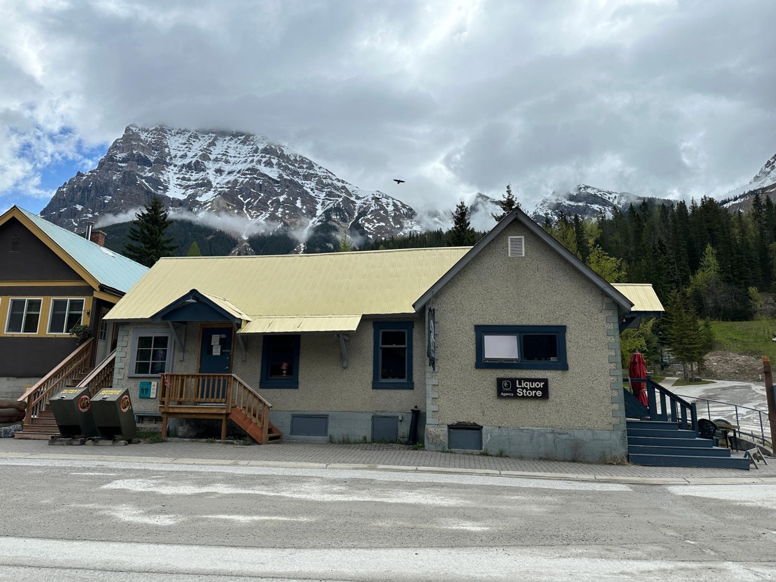 318 Stephen Avenue, East Highway 1, British Columbia  V0A 1G0 - Photo 3 - 2475208