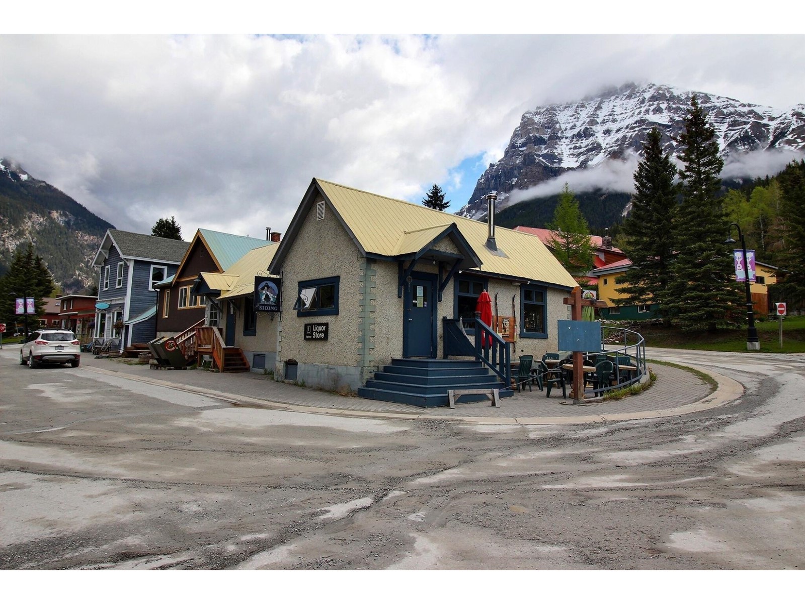 318 Stephen Avenue, East Highway 1, British Columbia  V0A 1G0 - Photo 4 - 2475208