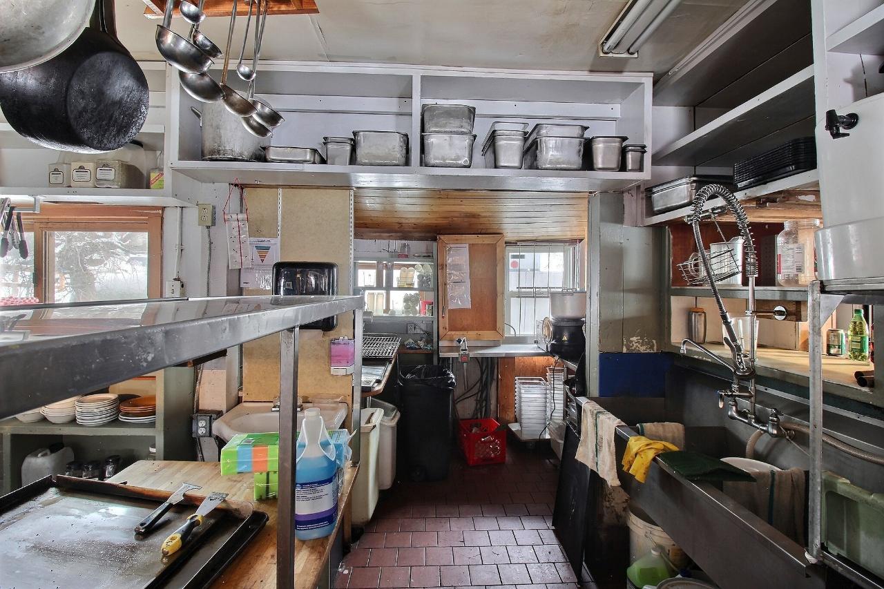 318 Stephen Avenue, East Highway 1, British Columbia  V0A 1G0 - Photo 8 - 2475208