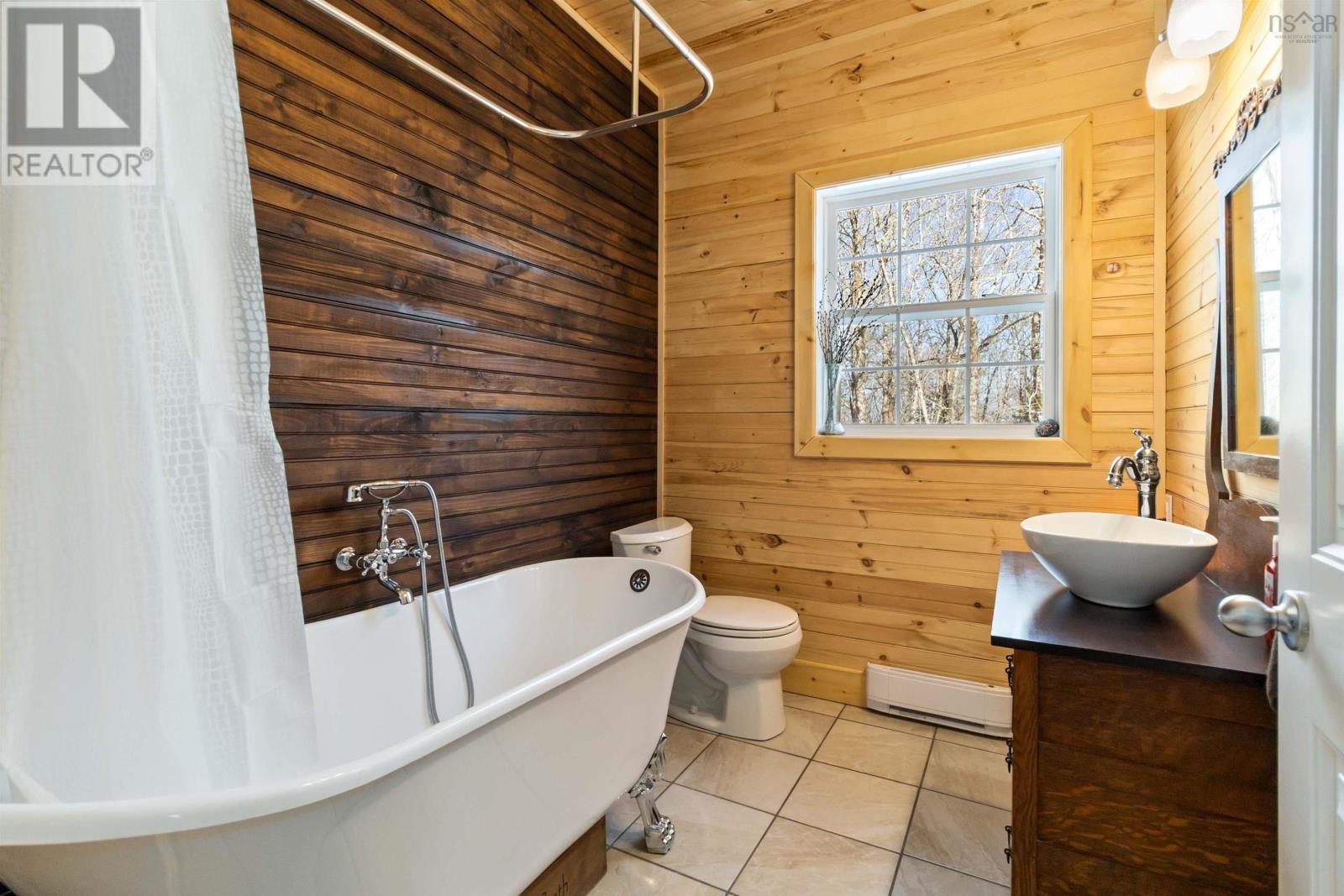 82 Uhlman Point Road, Molega North, Nova Scotia  B0T 1X0 - Photo 16 - 202403655