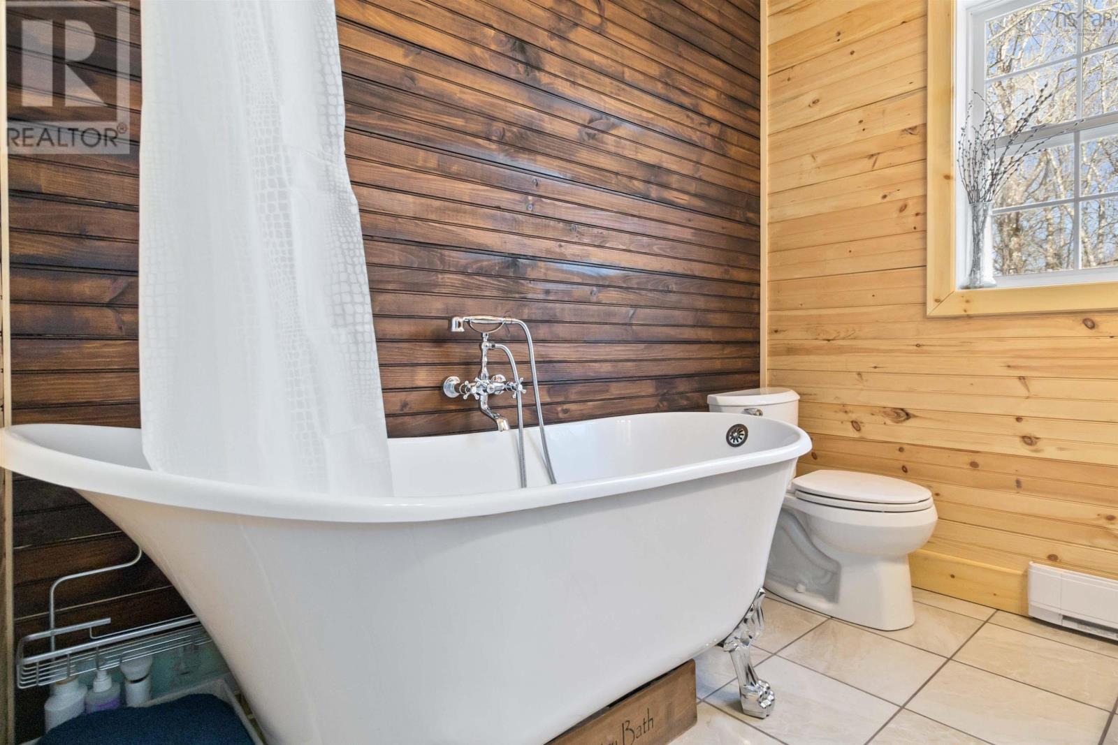 82 Uhlman Point Road, Molega North, Nova Scotia  B0T 1X0 - Photo 18 - 202403655