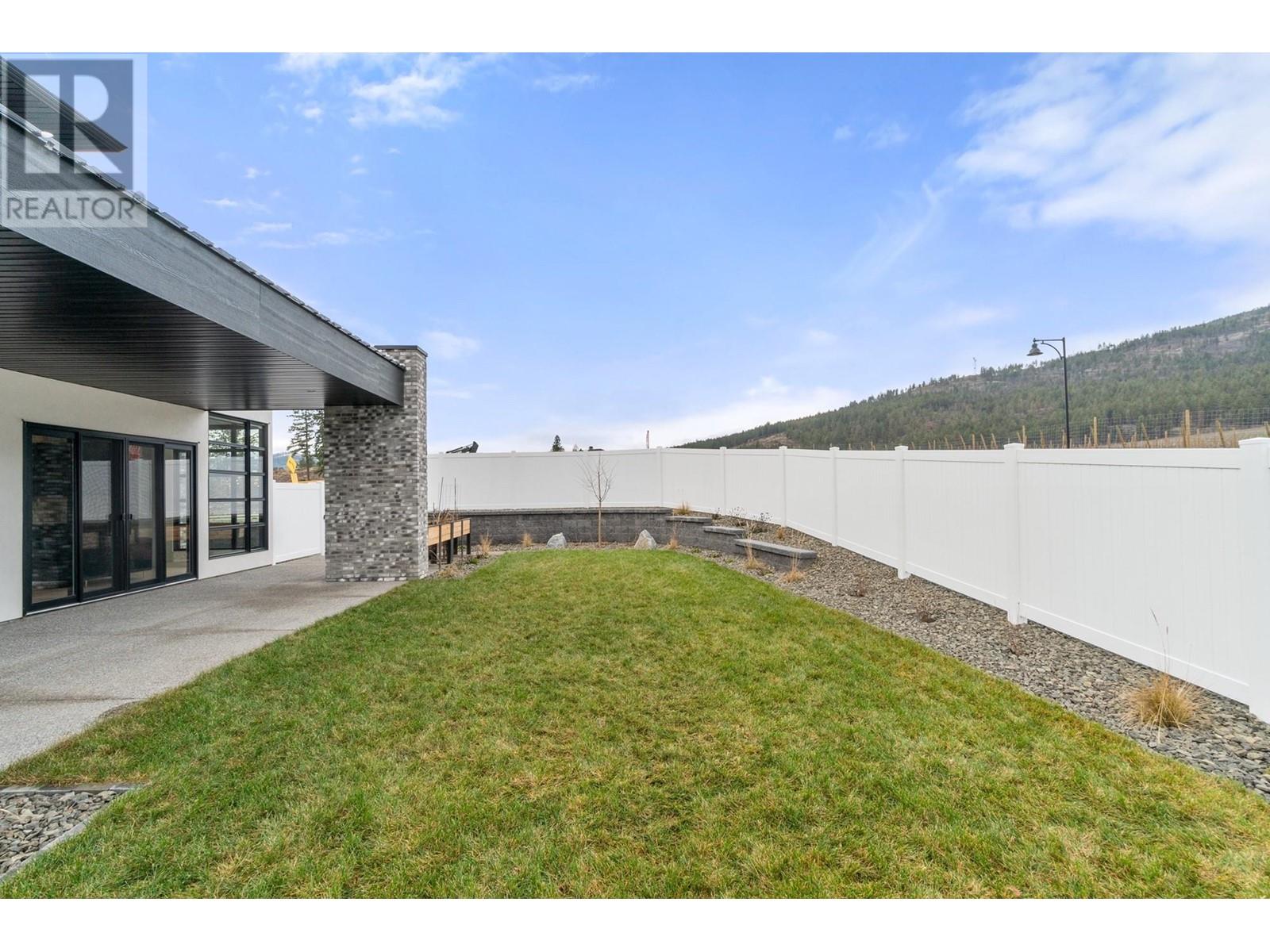 2548 Pinnacle Ridge Drive West Kelowna