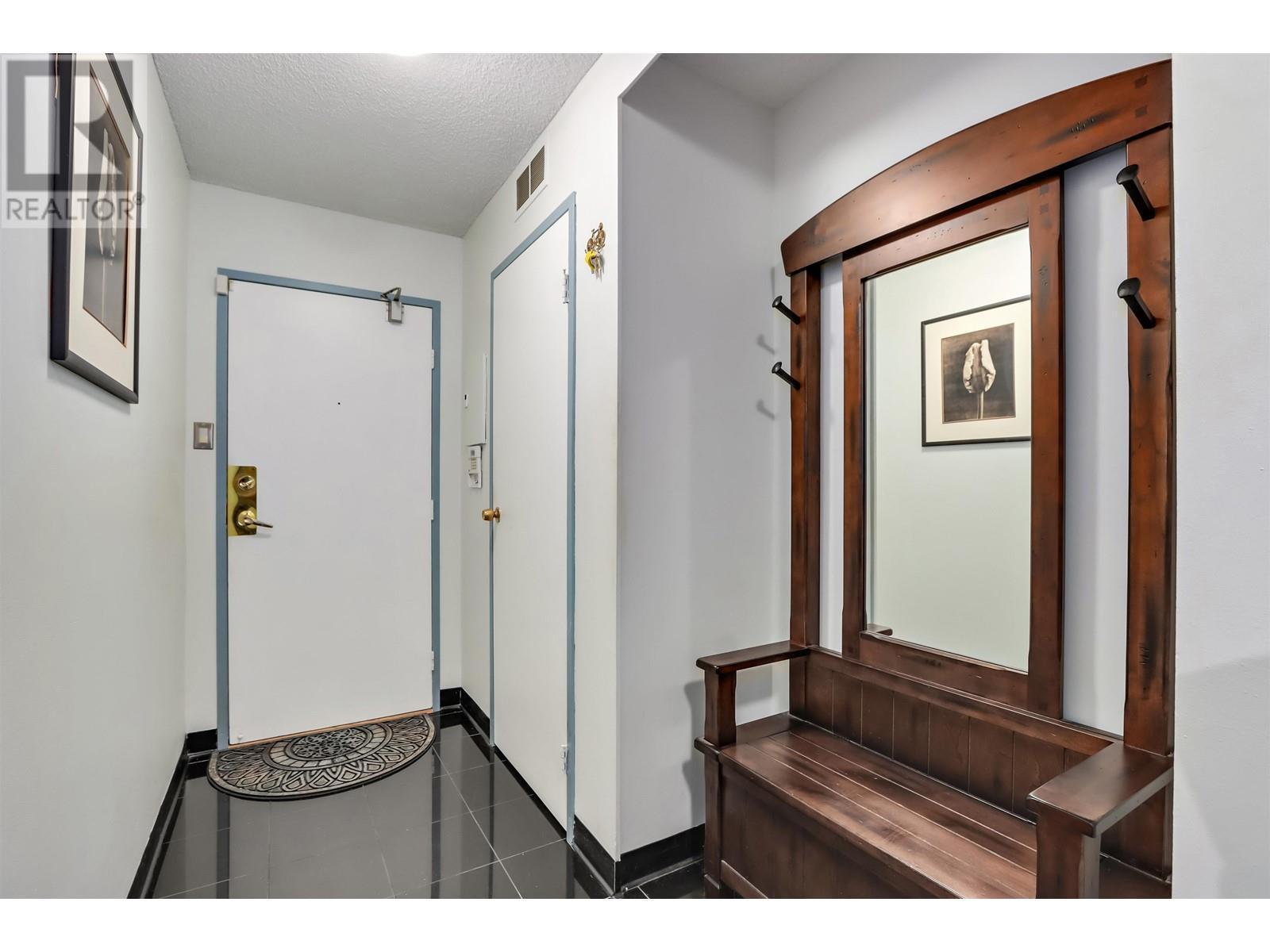 210 2020 Fullerton Avenue, North Vancouver, British Columbia  V7P 3G3 - Photo 18 - R2854478
