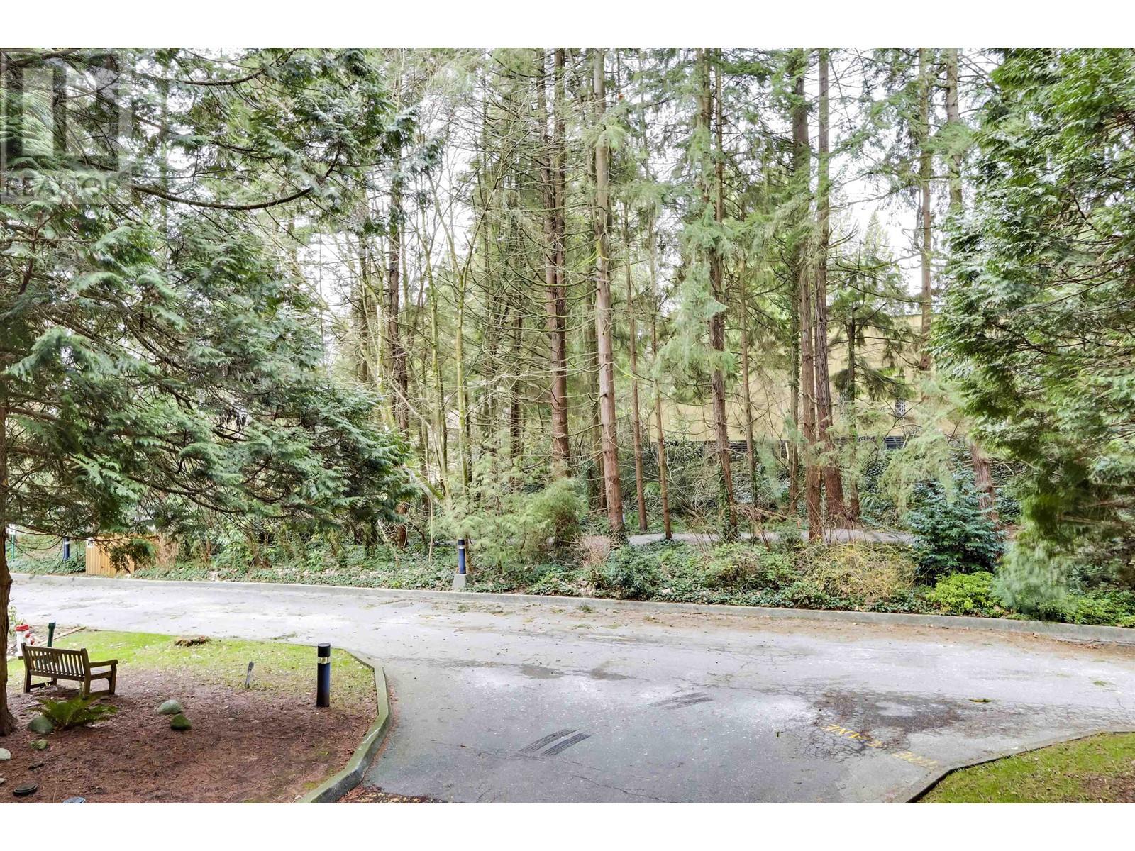 210 2020 Fullerton Avenue, North Vancouver, British Columbia  V7P 3G3 - Photo 9 - R2854478