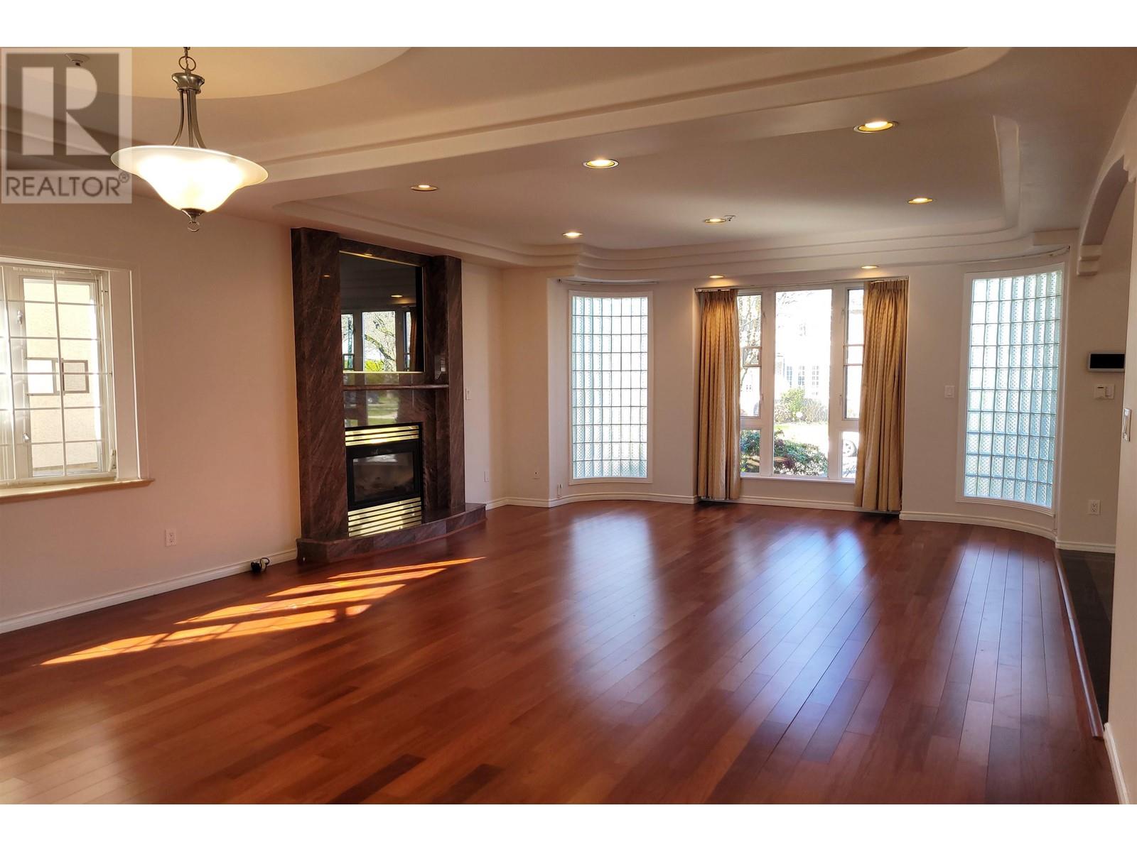 2556 W 20th Avenue, Vancouver, British Columbia  V6L 1G8 - Photo 3 - R2854494