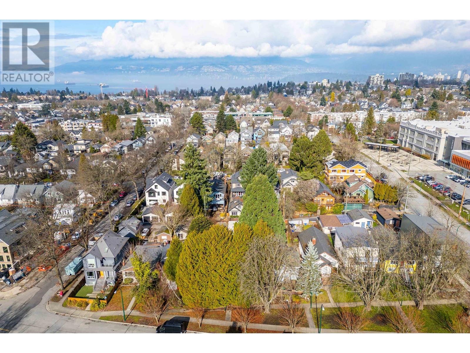 2635 W 12th Avenue, Vancouver, British Columbia  V6K 2P4 - Photo 12 - R2854515