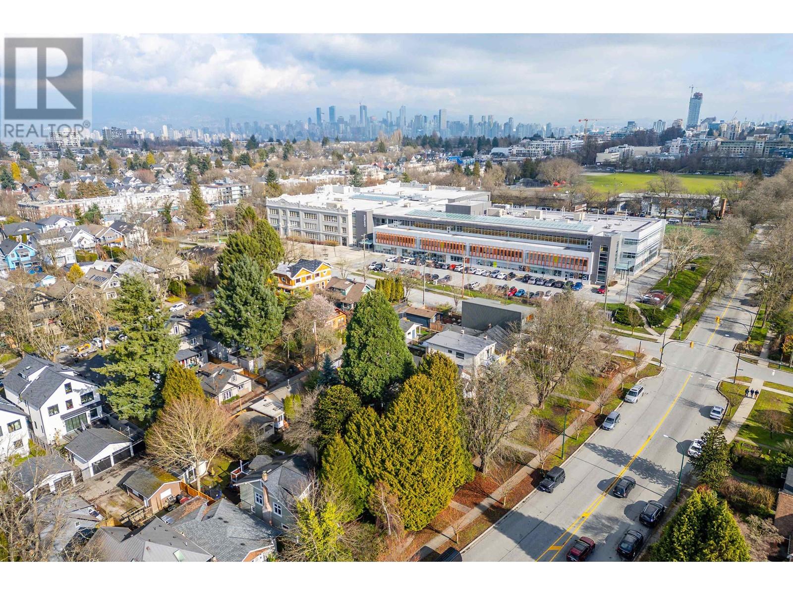 2635 W 12th Avenue, Vancouver, British Columbia  V6K 2P4 - Photo 13 - R2854515