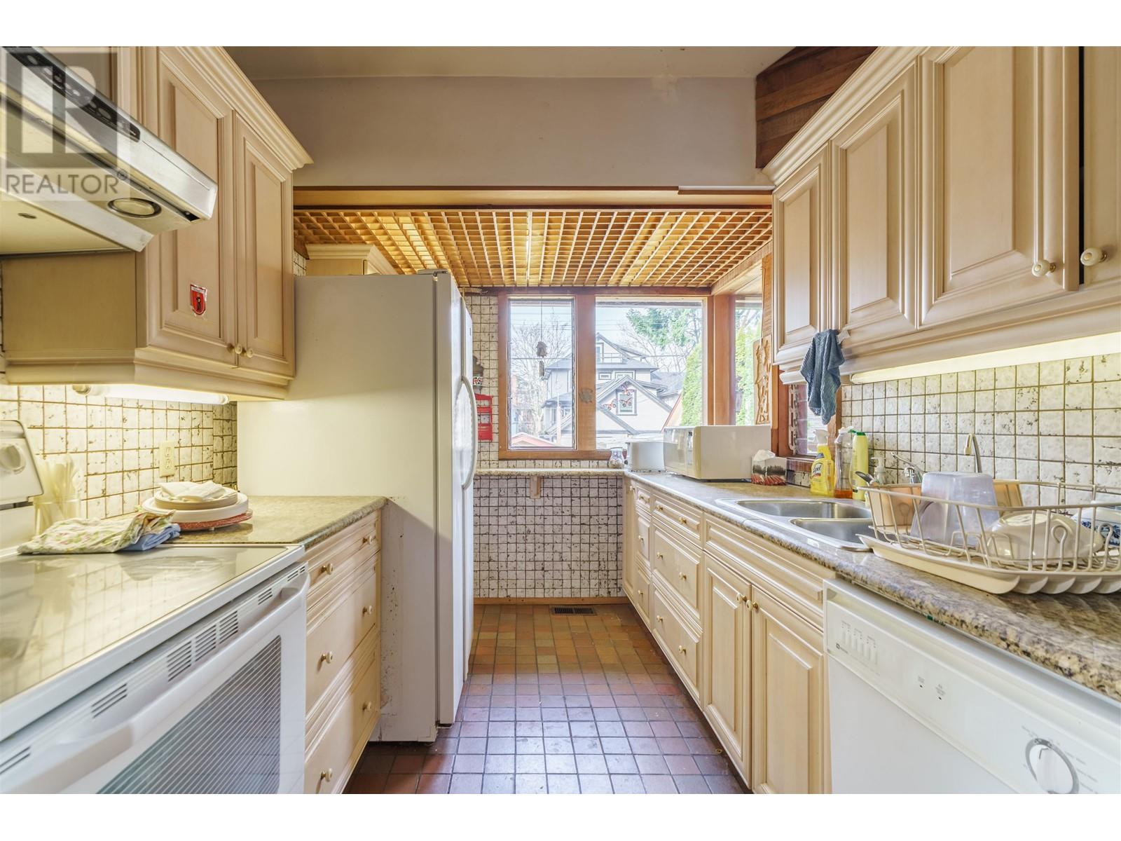 2635 W 12th Avenue, Vancouver, British Columbia  V6K 2P4 - Photo 20 - R2854515