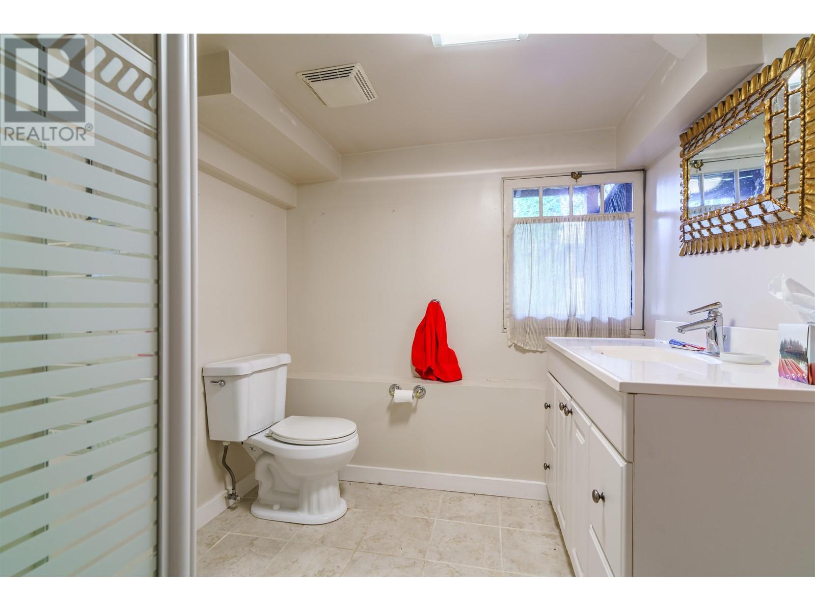2635 W 12th Avenue, Vancouver, British Columbia  V6K 2P4 - Photo 25 - R2854515