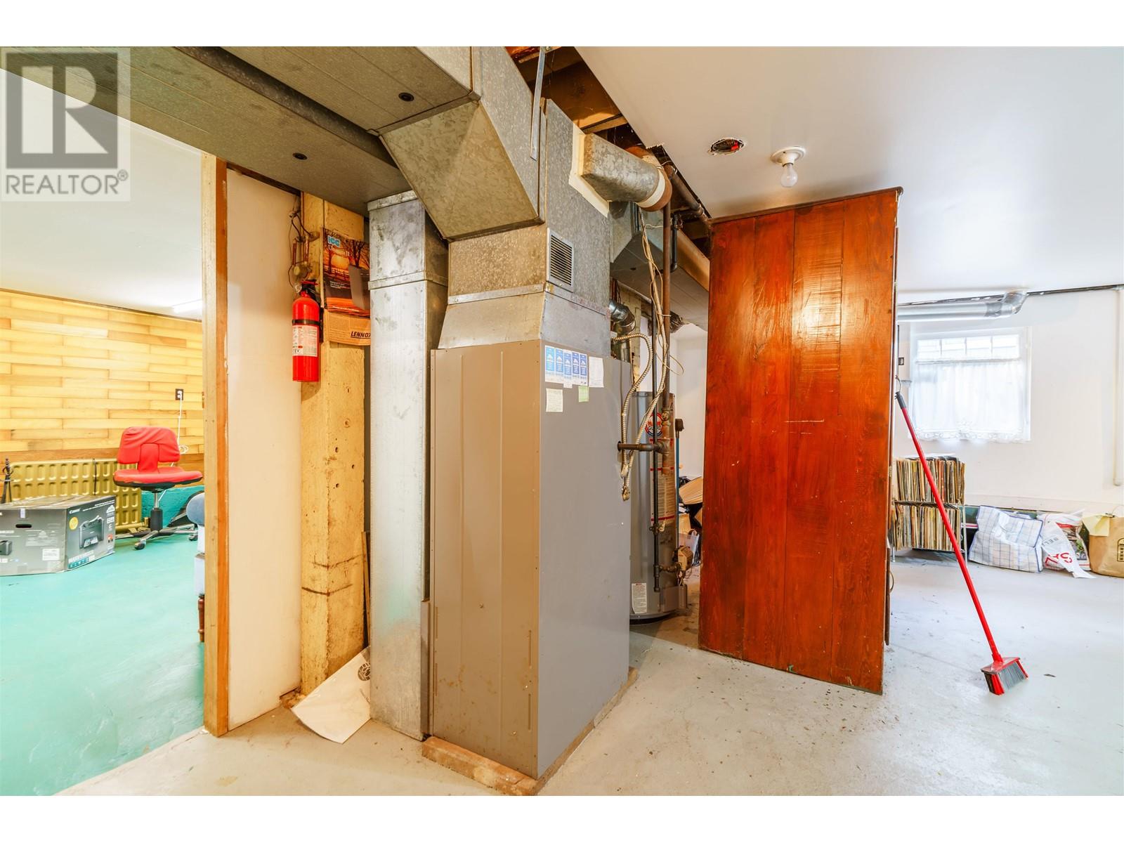 2635 W 12th Avenue, Vancouver, British Columbia  V6K 2P4 - Photo 27 - R2854515