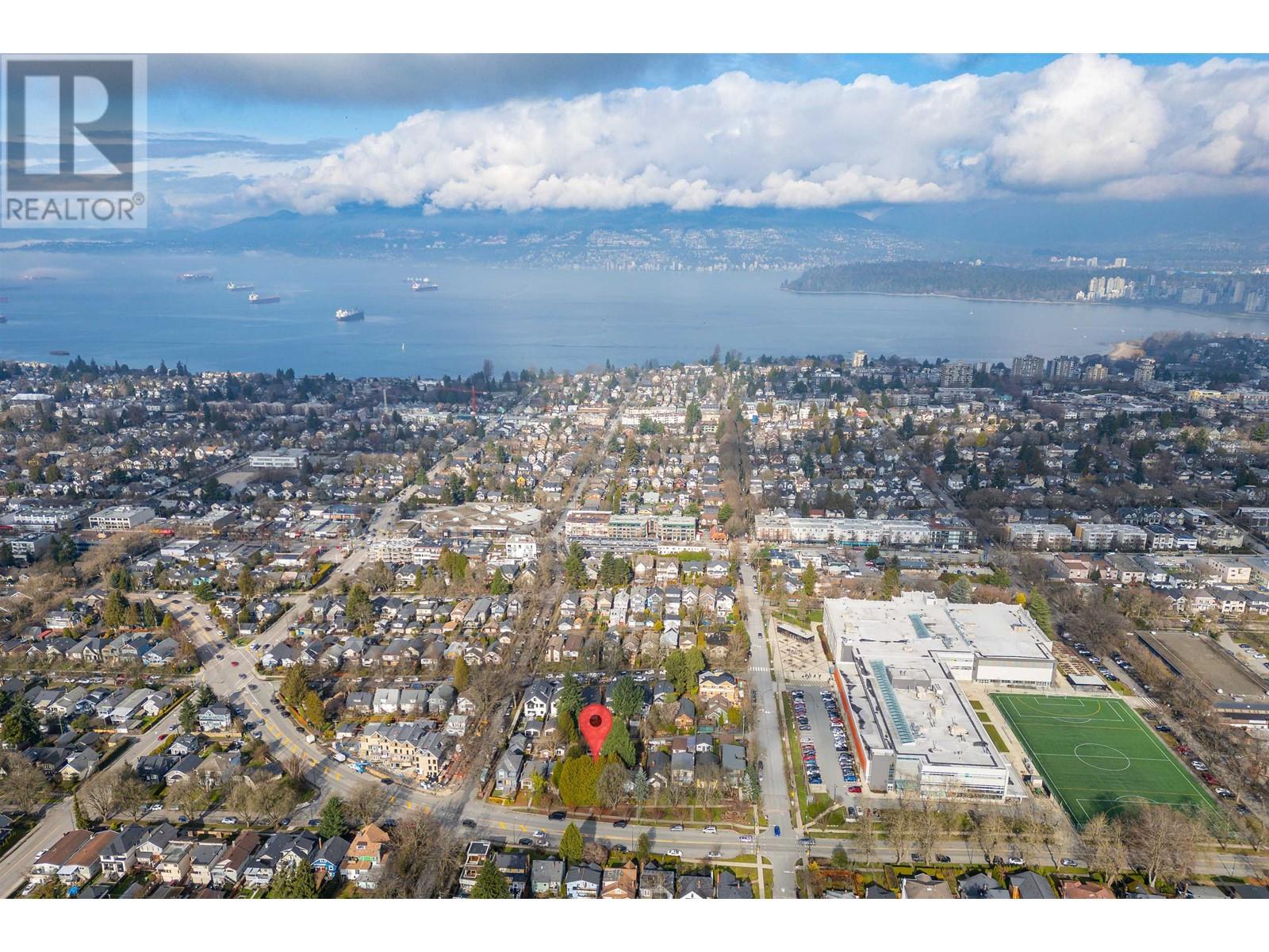 2635 W 12th Avenue, Vancouver, British Columbia  V6K 2P4 - Photo 9 - R2854515