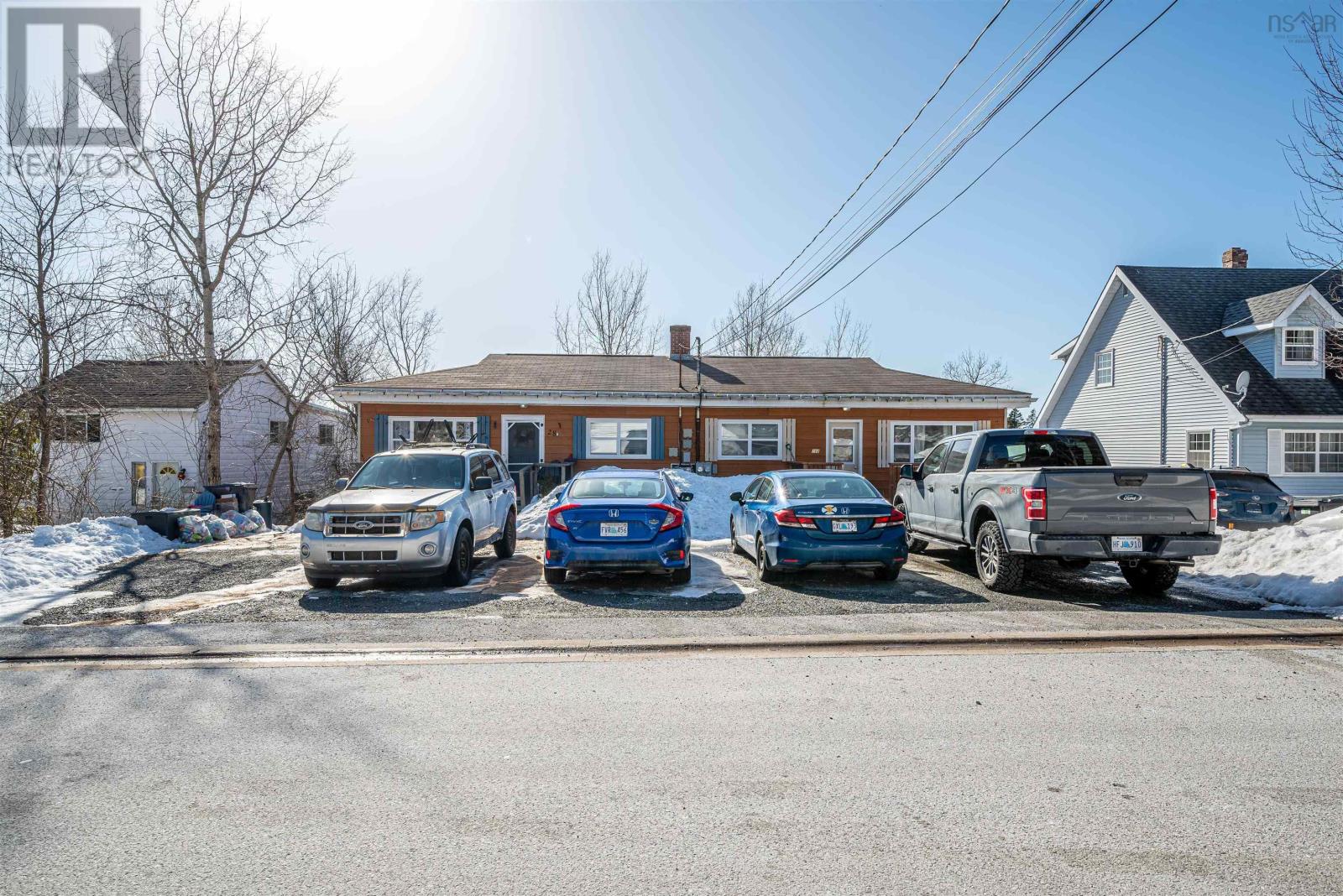 28 Hillcrest Avenue, Sackville, Nova Scotia  B4C 1X1 - Photo 1 - 202403665