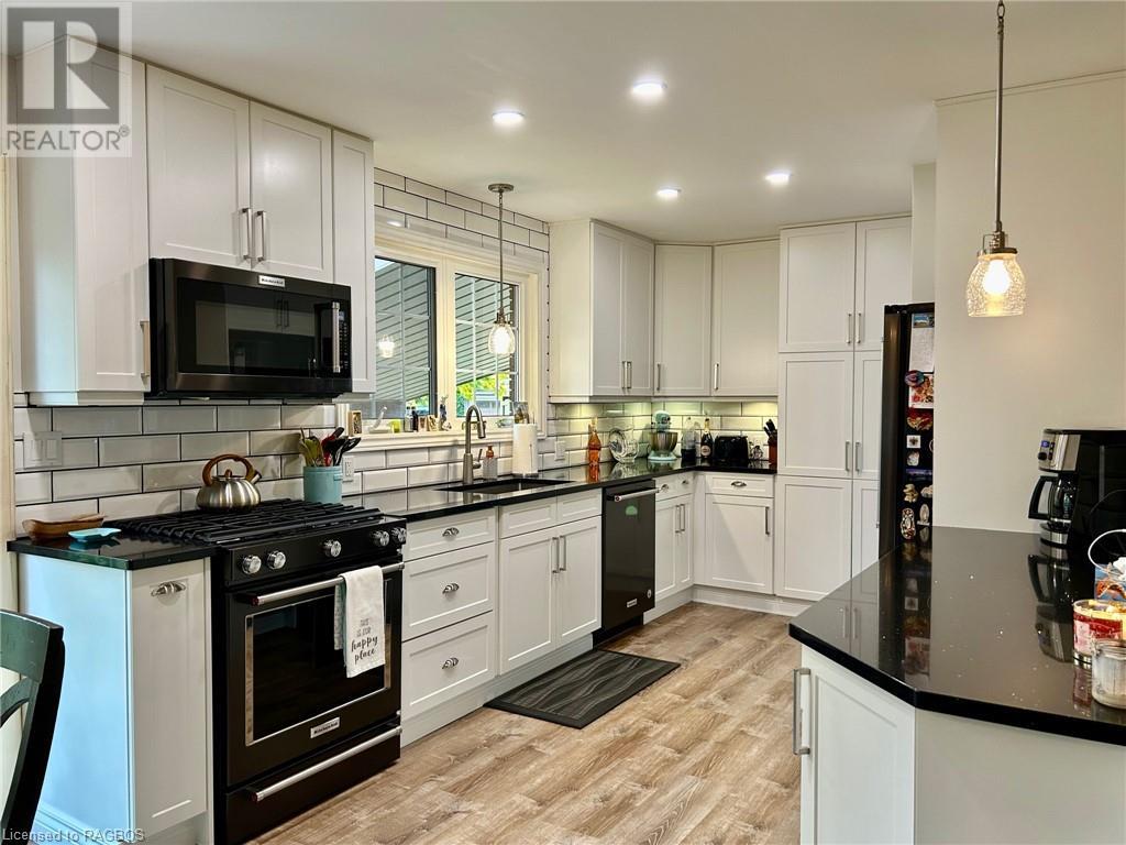 415 Waterloo Street, Port Elgin, Ontario  N0H 2C1 - Photo 5 - 40547395