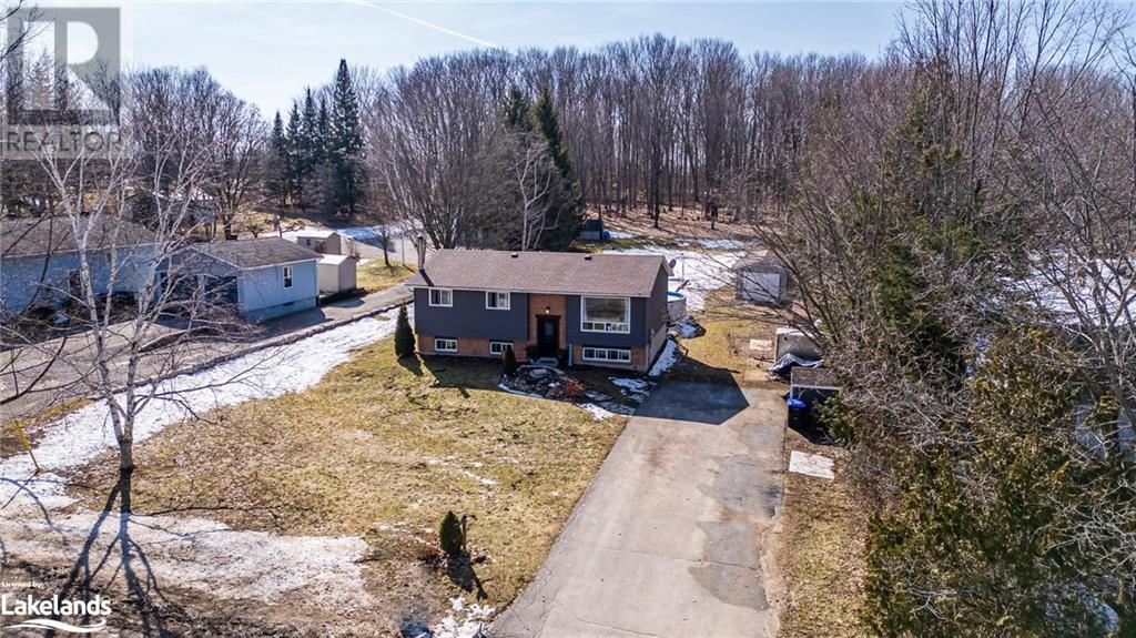 10 Conder Drive, Warminster, Ontario L0K 1E0 (26568388) Bay