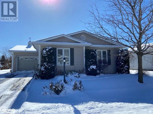 8 Pennsylvania Avenue, Wasaga Beach, Ontario  L9Z 3A8 - Photo 1 - 40546577
