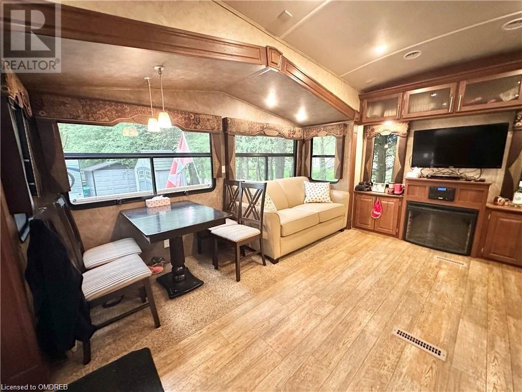 7489 Sideroad 5 E E Unit# Woodside 44, Mount Forest, Ontario  N0G 2L0 - Photo 13 - 40528874