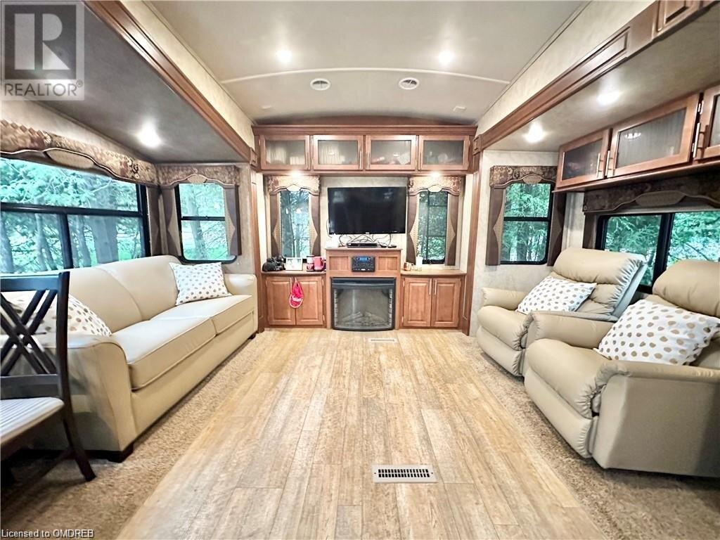 7489 Sideroad 5 E E Unit# Woodside 44, Mount Forest, Ontario  N0G 2L0 - Photo 14 - 40528874