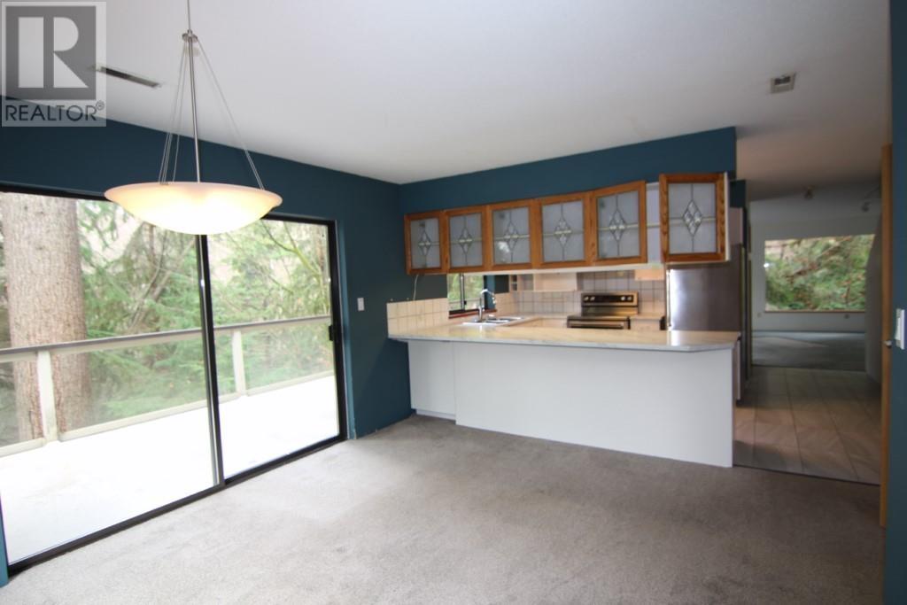 626 W 22nd Street, North Vancouver, British Columbia  V7M 2A7 - Photo 15 - R2854596