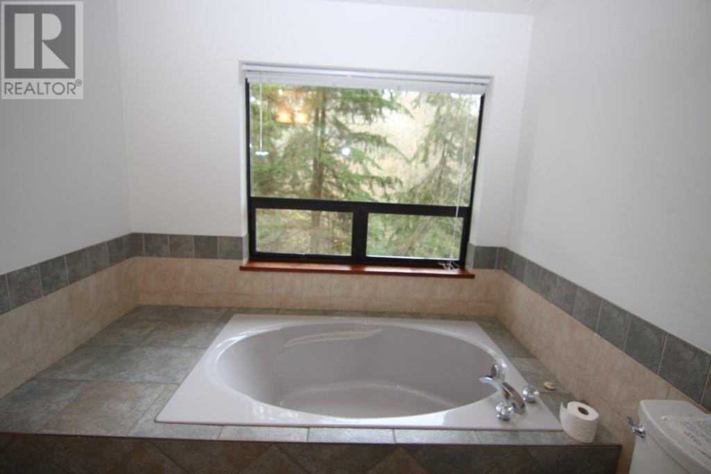 626 W 22nd Street, North Vancouver, British Columbia  V7M 2A7 - Photo 21 - R2854596